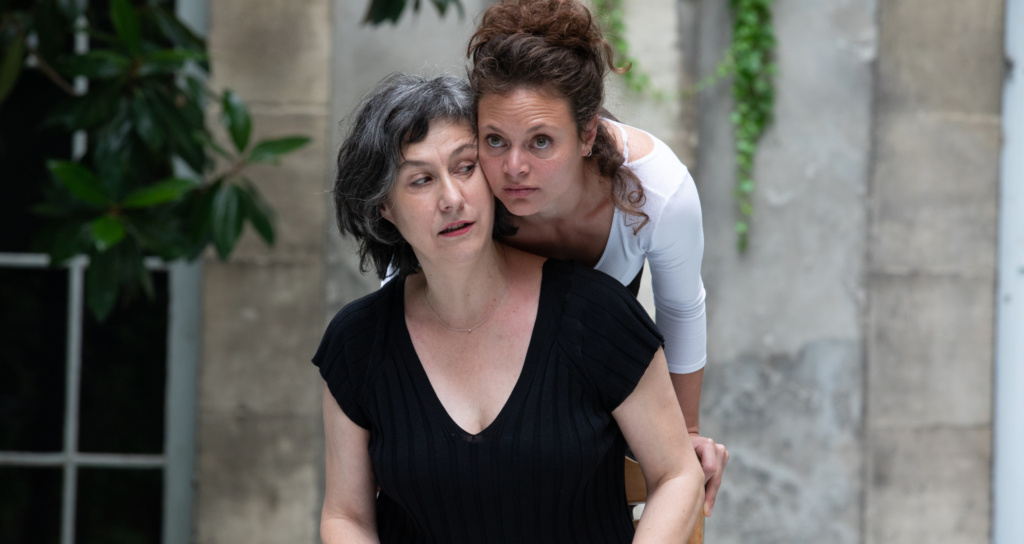 de l'une à l'hôte violaine schwartz victoria belén
